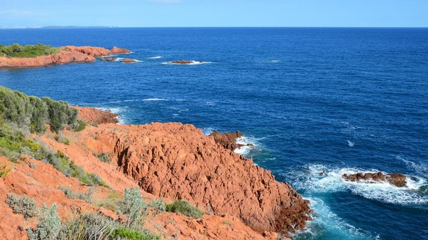 Réserver dans un camping 4 étoiles à Hyères avec parc aquatique l'hébergement idéal pour la famille